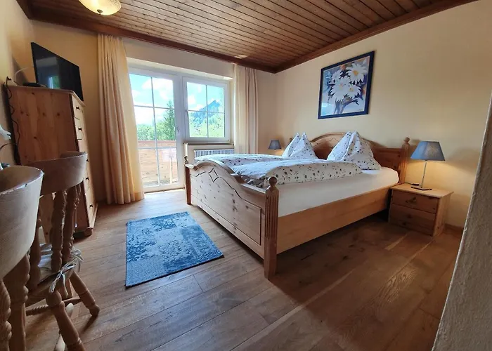 Romantik Lehrberg Guest house 3*