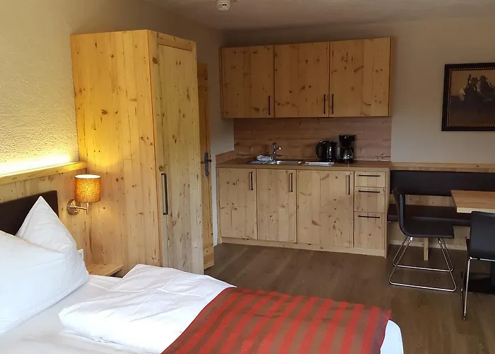 Guest house Romantik Lehrberg 3*