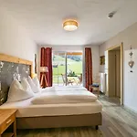 Pensjonat Romantik Lehrberg 3*