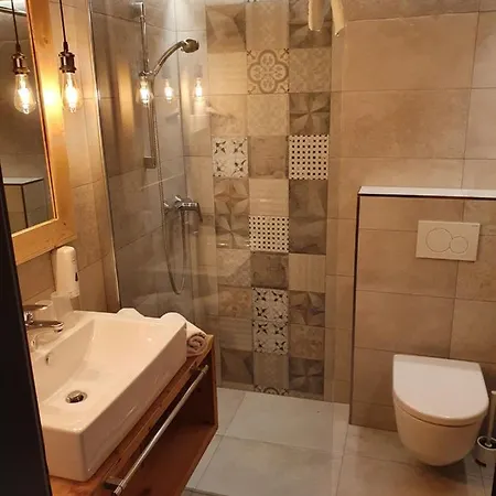 Romantik Lehrberg Konukevi
