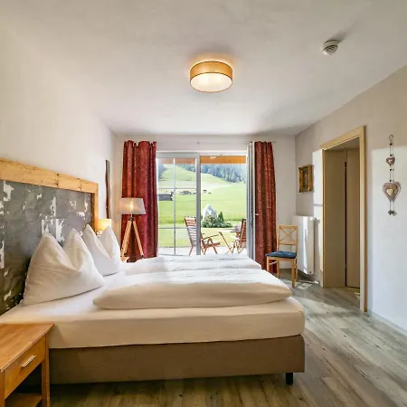 Casa de hóspedes Romantik Lehrberg 3*