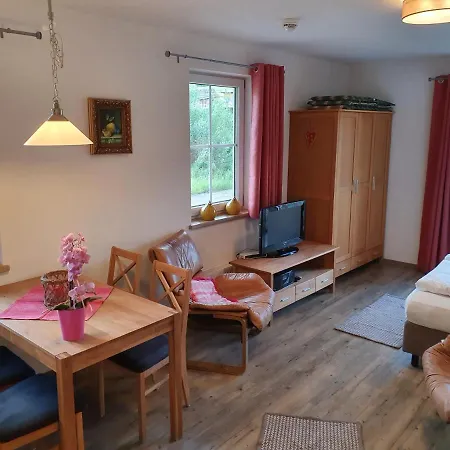 Konukevi Romantik Lehrberg 3*