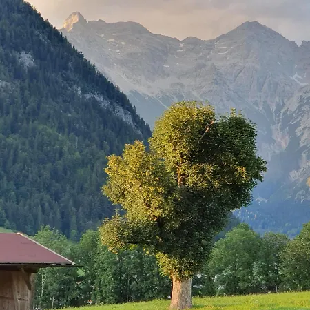 게스트하우스 Romantik Lehrberg