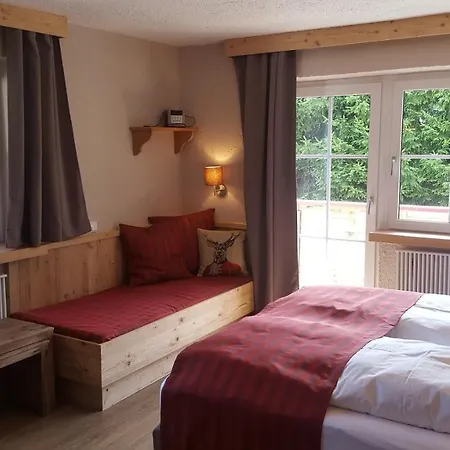 Romantik Lehrberg 3* 셍트쟈콥인하우스